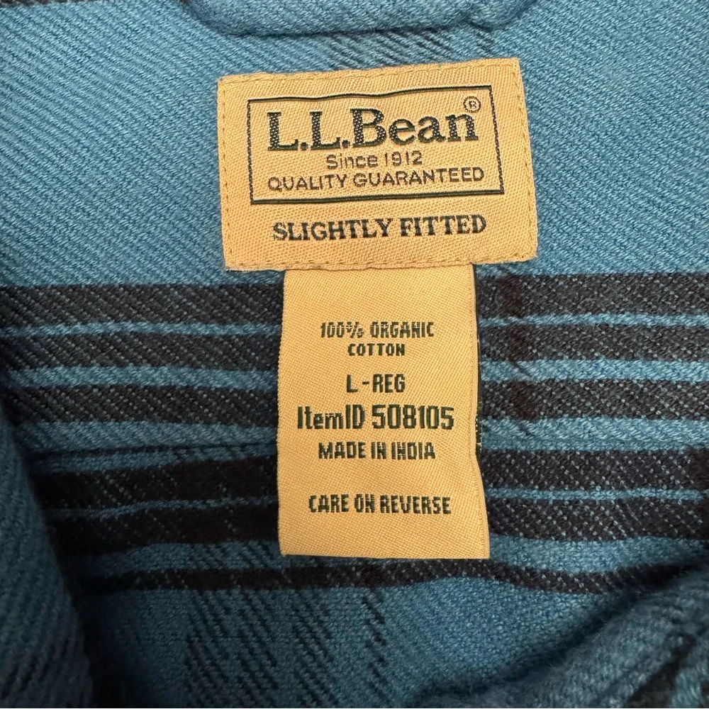 L.L. Bean 100% Organic Cotton Blue and Black Flannel Men's Shirt - L - Picture 2 of 3